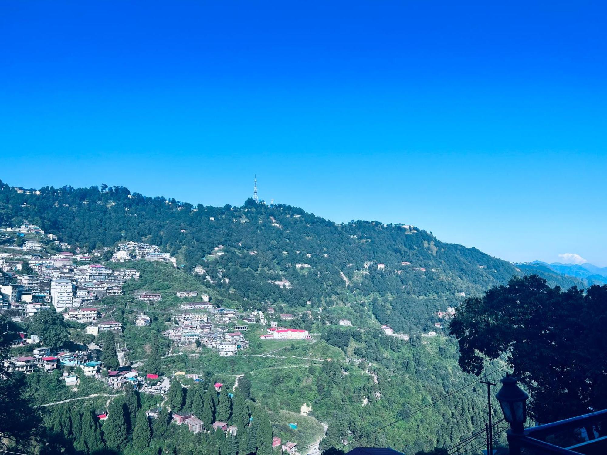 Irish Town Mussoorie Hotel Exterior photo